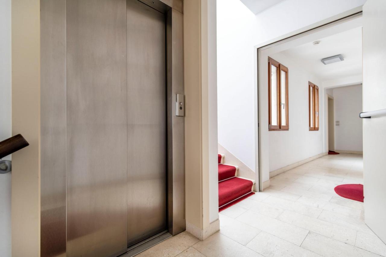 Friari Suite-Luxury Apt. Close To Rialto Bridge 베니스 외부 사진